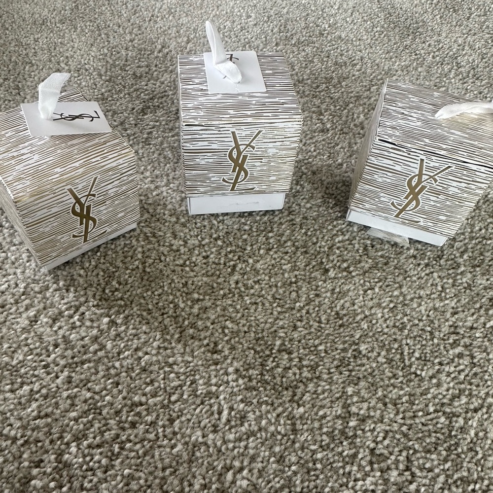 Yves Saint Laurent gift set🎁🎁🎁🎊🎊🎊🎁🎁🎁🎁